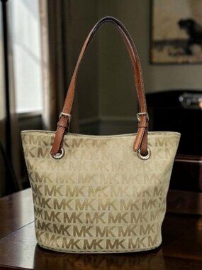 Michael Kors Jet Set Monogram Canvas Leather Boho Tote Shoulder Bag COA Beige